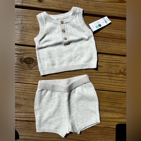 infant baby Carter’s Gray Knit Baby 2 piece shorts and tank top Set 3M - Picture 2 of 8